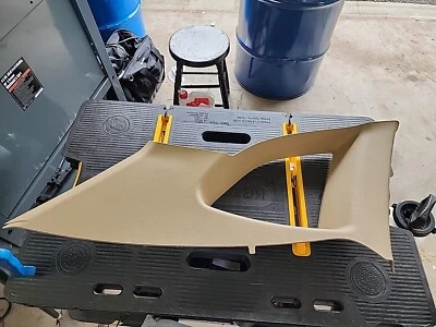 正品 NOS 宝马 X1 E84 原始设备制造商 2010 - 2015 RL D PILLAR TRIM 面板盖 BEIGE — 第 1/2 张图片