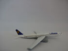 Modell Miniatur / Flugzeug / Der Lufthansa Airbus A330-300 -  ca70 mm Spannweite