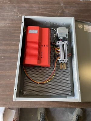 Andover Controls Infinity TCX 851 Enclosure CO2 Controller 1-2 Damper Actuator - Image 1 of 4