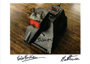 Doctor Who Autograph: BOB BAKER, JOHN LEESON & MATT IRVINE Rare K9 Signed Photo - Picture 1 of 1