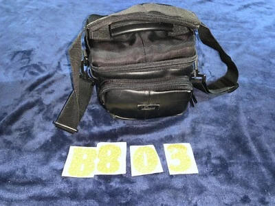 BOLSA DE CÂMERA TARGUS PRETA DE COURO SINTÉTICO - ESTOJO PROTETOR DSLR/SLR com alça - Imagem 1 de 4