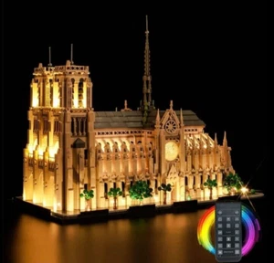 Kit d'éclairage LED Télécommandé pour LEGO Notre Dame de Paris ¤ 21061 ¤ NEUF - Picture 1 of 9