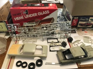AMT 1/25 VINAGE H.H.U.G. PARTS BOX TWO BODIES OTHER PARTS USED/N.O.S. - Picture 1 of 10