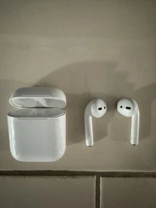 🍏 Apple AirPods – Genuine Apple – Used, Fully Functional – Great Sound! 🎧 - Photo 1 sur 6