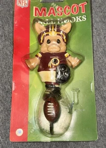 Vintage Pig Sports NFL Red Skins 6,5" Maskottchen Wandhaken Neu! Kinderzimmer Deko TV1 - Bild 1 von 3