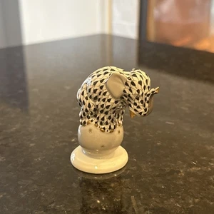 AUTHENTISCHE Herend Elefant auf Kugel Netz schwarz Figur 5215 Goldakzente - Bild 1 von 9