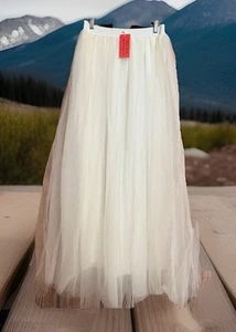 Red Dot Boutique Plus Size Tulle Maxi Skirt Model 928, Sz 1X - White New W Tags - Picture 1 of 7