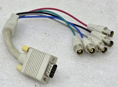 Cavo adattatore IEC VGA maschio a 5 BNC femmina 1' - Immagine 1 di 4