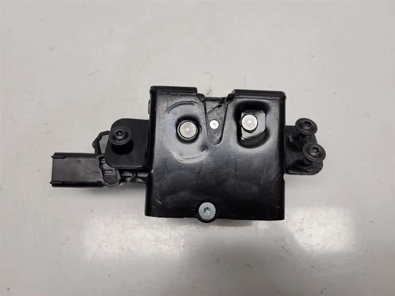 2013 Chevrolet Equinox Power Liftgate Latch  - Image 1 of 4