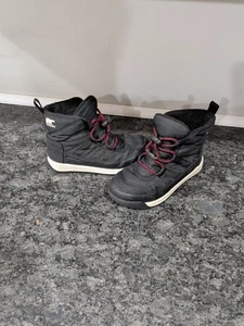 Bota corta aislante impermeable de encaje corto SOREL Whitney II niños talla 12 - Imagen 1 de 5