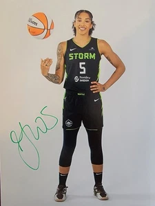 Gabby Williams Signed 8.5x11 Photo Authentic Auto Seattle Storm WNBA FRANCE - Picture 1 of 1