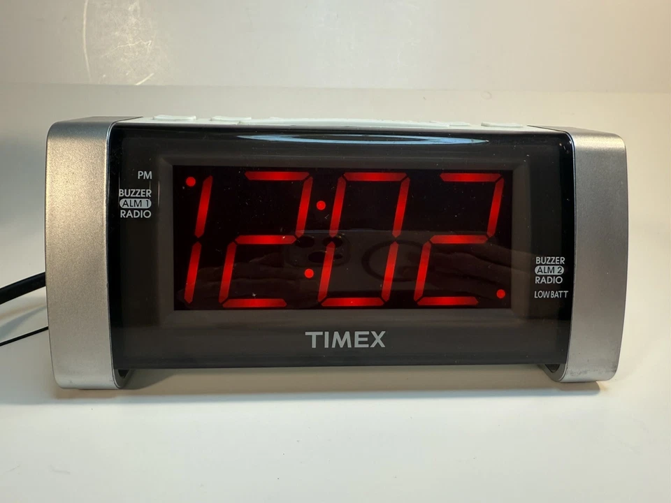 Timex Clock Radio T235Y Double Alarm AM/FM White Grey Jumbo Red Numbers - Image 1 of 4
