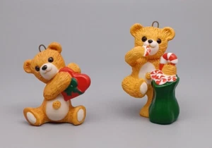 2 Hallmark Andenken Zimtbären Serie (6. & 7.) Porzellan Ornamente - Bild 1 von 9