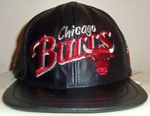 SOMBRERO SNAPBACK DE CUERO CHICAGO BULLS NBA DE COLECCIÓN AÑOS 90 (ERA JORDÁN) - Imagen 1 de 4