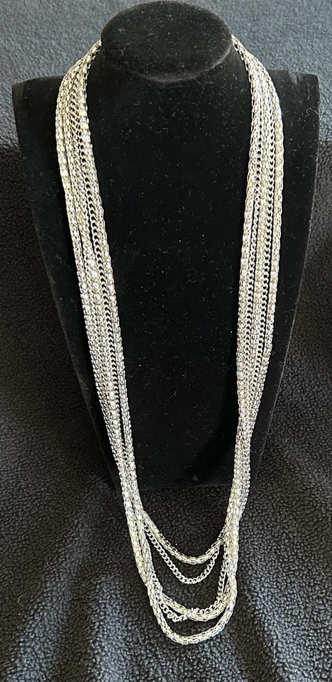 Hermoso Collar Multi Cadena Jennifer Lopez JLo Tono Plata Foto 1 de 4