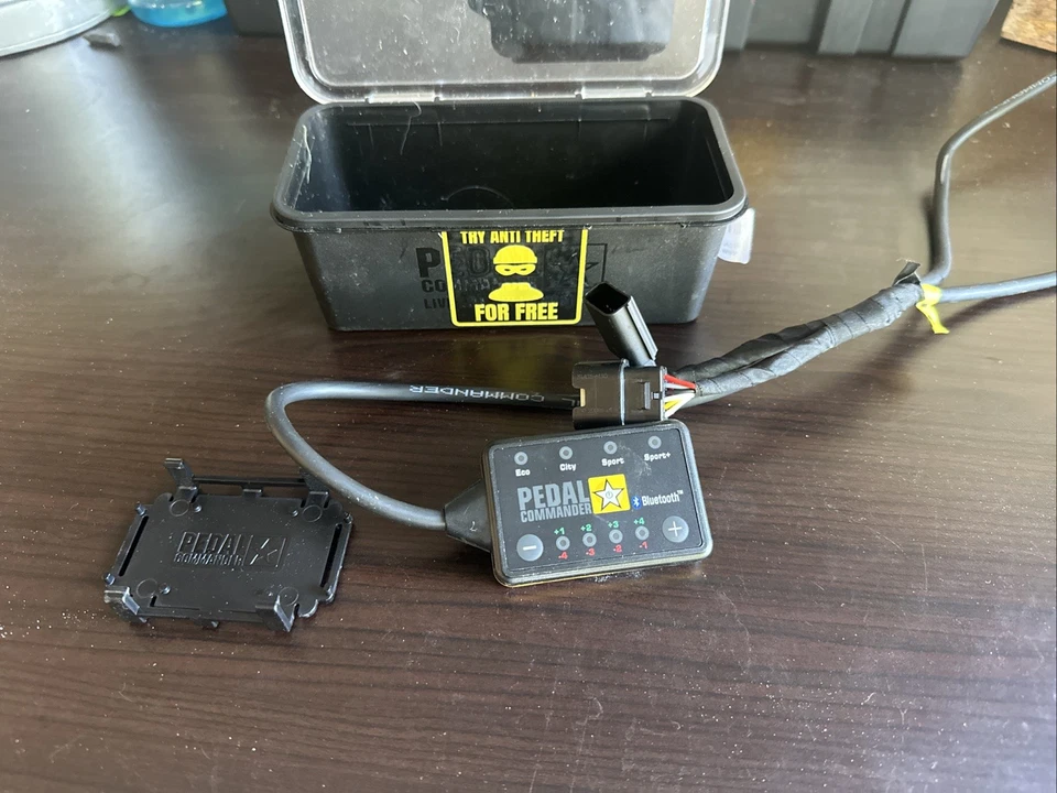 吉普牧马人 Jk 踏板指挥官 — 第 1/4 张图片