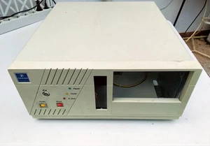 Boîtier de bureau Fenner XT/AT avec bloc d'alimentation (PSU) vintage époque 8088 - Photo 1/8