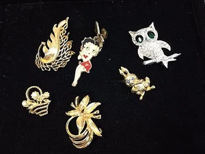 Lot of 6 Mixed Gold & Silver Tone Brooch KFS Betty Boop & Trifari Lapel Pins - Picture 1 of 11