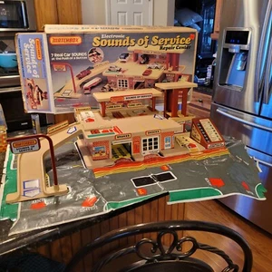 Vintage 1981 Matchbox Sounds of Service w/ Original Box Works DAMAGED Mat - Picture 1 of 24