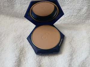 Christian Dior Teint Compact Lisse Compact founmdation # 462 Deep Beige  Rare - Picture 1 of 3