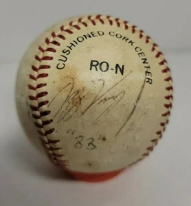Ozzie Virgil handsignierter Baseball 83 Philadelphia Phillies - Bild 1 von 6