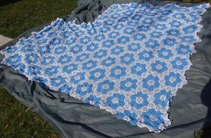 * Vintage - CROCHETED ? - BIG - BLUE & WHITE - PINWHEELS - AFGHAN - 80% complete - Picture 1 of 4
