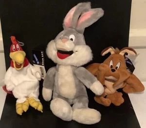 Looney Toons Plush Lot 1971 Bugs Bunny 1998 Foghorn Leghorn Marc Anthony Beanies - Picture 1 of 5