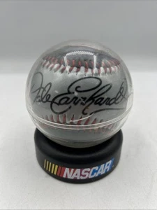 Béisbol autógrafo Dale Earnhardt (con soporte) ver estuche. Seen Better Days - Imagen 1 de 3