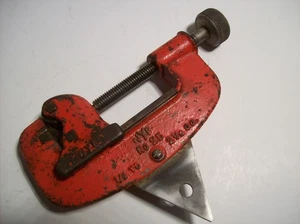 NYE TOOL CO. No.25 1/2" - 2-1/8" PIPE CUTTER WITH REAMER, Chicago USA, Works ++ - Picture 1 of 6