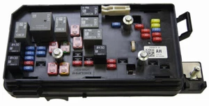 2008-2011 Cadillac DTS & Buick Lucerne Fuse Block Box New OEM 20838678 - Picture 1 of 6