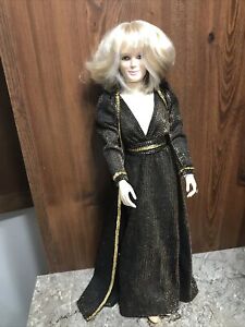 Krystal Carrington Linda Evans Vintage 19"  Dynasty TV Series World Doll