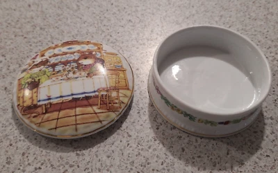 Regency Fine Arts Small Trinket Candy / Sugar Dish  Tales of Honeysuckle Hill - image 1 of 4