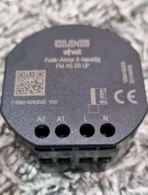 Jung Schaltaktor Funkbus eNet Ver: 1.0/2.0 FM AS 26 UP 230V Bauglei. Gira 542500 - Bild 1 von 3