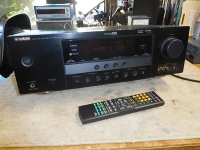 Yamaha RX V461 5.1 Channel Stereo Receiver + Remote, Bundle - Image 1 of 3