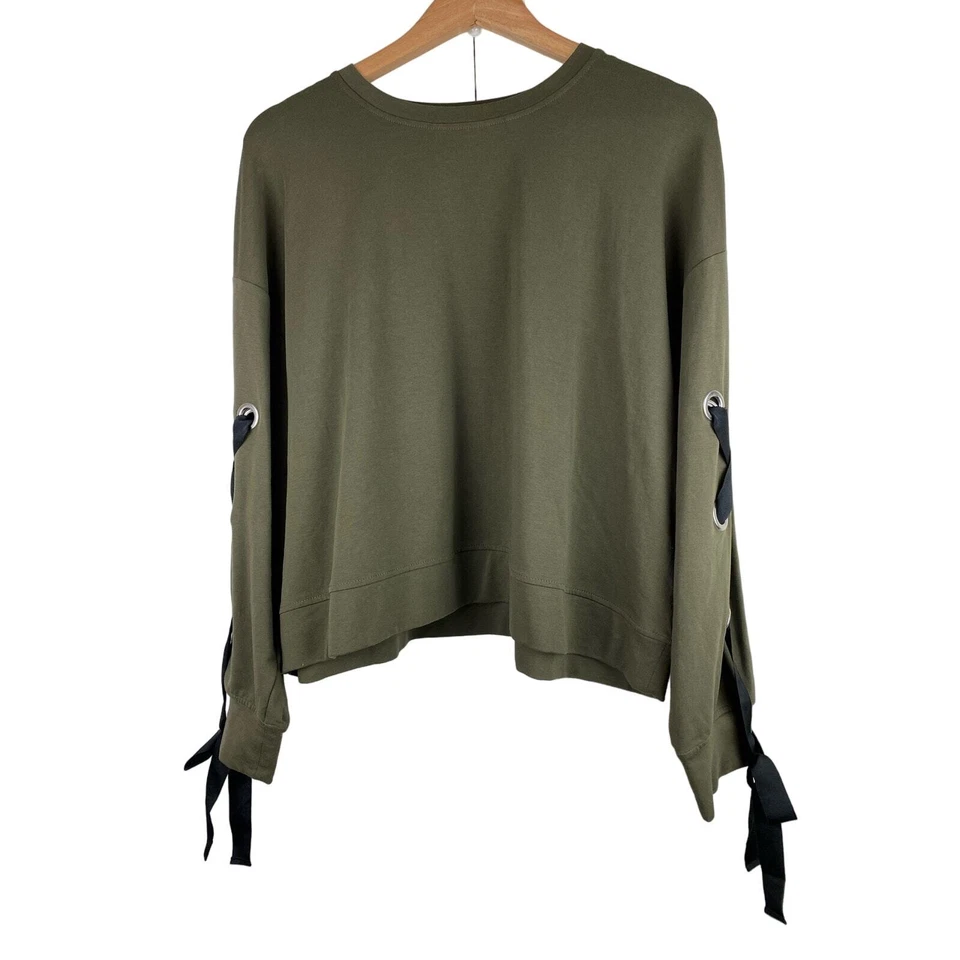 Sudadera corta Two by Vince Camuto para mujer S Aegen oliva manga con cordones nueva con etiquetas Foto 1 de 4