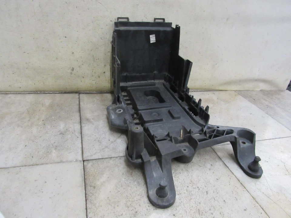 BANDEJA BATERÍA COMPATIBLE 09 10 11 12 13 14 15 16 17 VW CC Foto 1 de 4