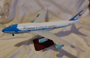  Aircraft US Air Force One B747 Boeing 747 Airplane Airliner Model, 1:150 Scale