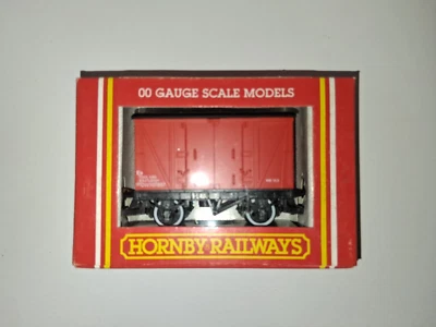 Hornby R 045, BR "Van Engineering" Ventalated Van, OO Gauge - Image 1 of 4