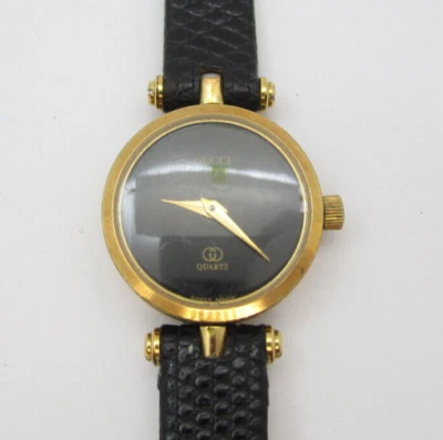 1983 Vtg Women Gucci Quartz Swiss 21mm Watch (H250) "New Battery "Broken Band" - Image 1 of 4