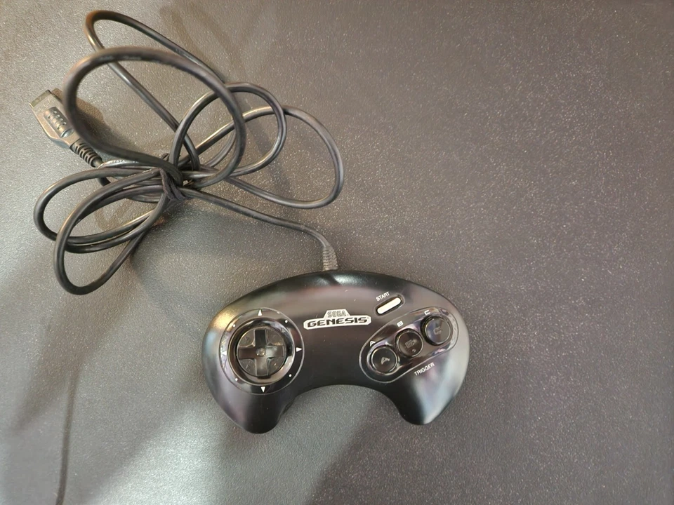 Sega Genesis Controller - Black (MK-1650 Taiwan edition) - Image 1 of 3