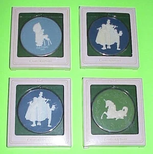 DE COLECCIÓN 1981, JUEGO DE 4, ESTILO CAMAFEO, ADORNOS ÁRBOL DE NAVIDAD, NUEVOS EN CAJAS - Imagen 1 de 2