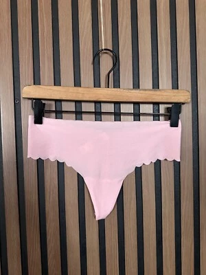 New Victorias Secret Panties Medium Pink Thong / String Ridged No Show Seamless - Image 1 of 4