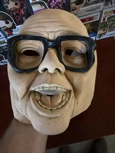 Vintage y2k Mr Six Flags Halloween Mask  - Picture 1 of 4