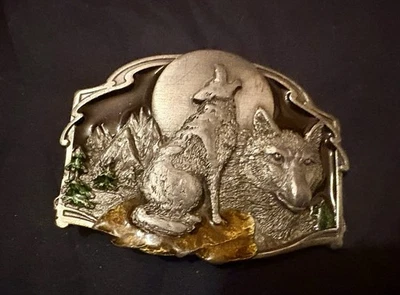 Hebilla de cinturón de peltre Siskiyou 1989 vintage. ¡Lobos aulladores 3D! Peltre esmaltado. En muy buen estado Foto 1 de 3