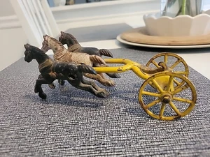 Vintage Spielzeug Gusseisen Topf Metall Antik Feuerleiter 3 Pferdewagen Teilstück - Bild 1 von 18