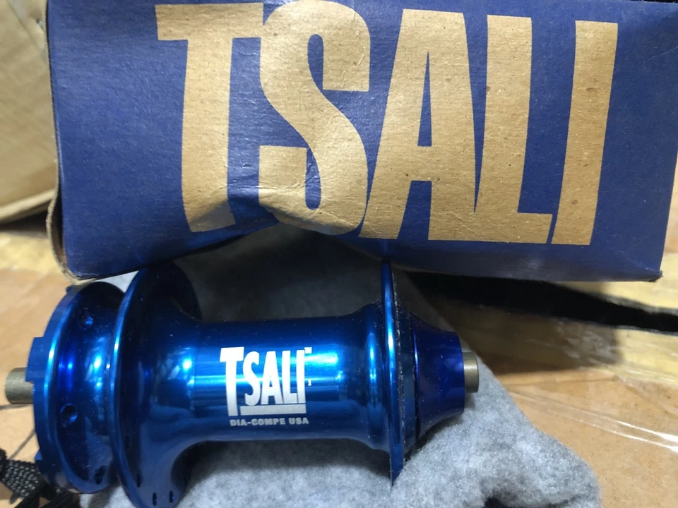 Blue DIA-COMPE TSALI Front Hub 32 Hole Disc Brake Vintage Mountain Bike 90's - Image 1 of 4