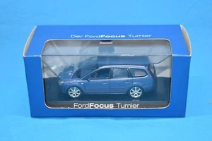 Ford Focus Turnier Minichamps 1:43 Diecast Car Blue Metallic P-3 - Picture 1 of 6