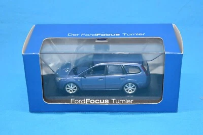 Ford Focus Turnier Minichamps 1:43 Diecast Car Blue Metallic P-3 - Image 1 of 4