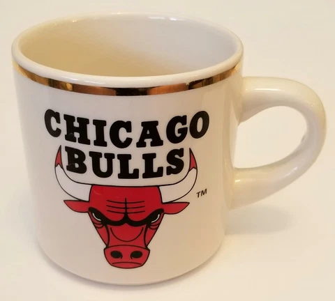 Vintage 90s Chicago Bulls NBA Coffee Ceramic Cup Mug Basketball Gold Trim Cover