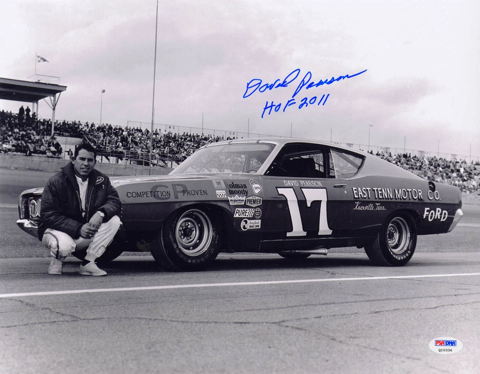 David Pearson SIGNED 11x14 Photo + HOF 2011 PSA/DNA AUTOGRAPHED - Image 1 of 1